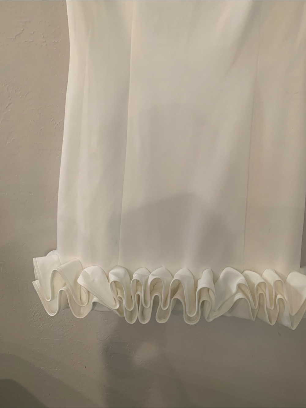 Donna Ricco White Sleeveless Mini Dress with Chic Mode Ruffle Hem Detail 14 NWT - Picture 2 of 8